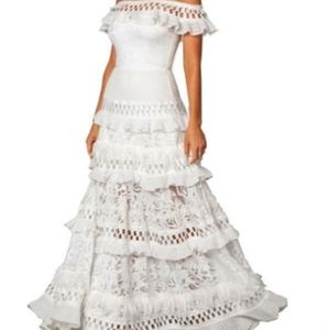 Woman's lace dress one shoulder lotus leaf dress